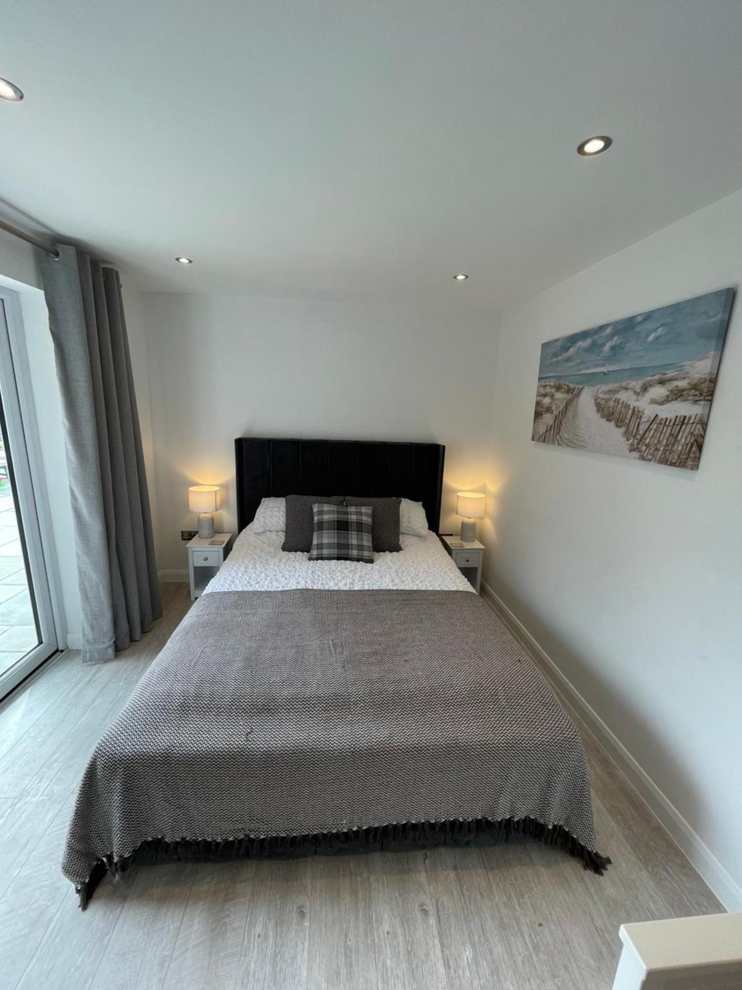 Modern Stylish Studio Flat Near Leigh On Sea. Hadleigh  Exteriér fotografie